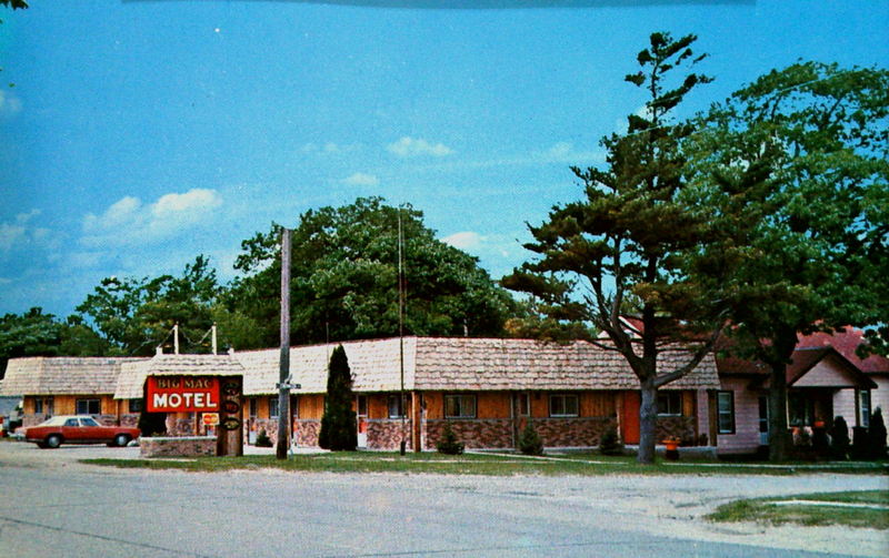 Big Mac Motel - Postcard Back